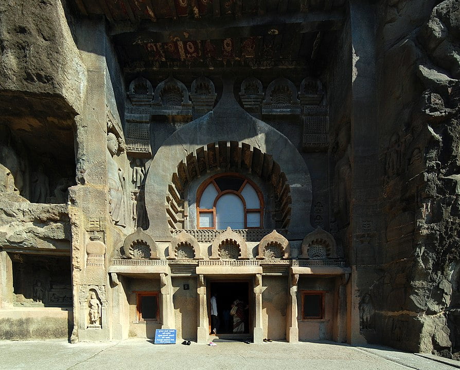 ajanta-caves1-kalavad_com