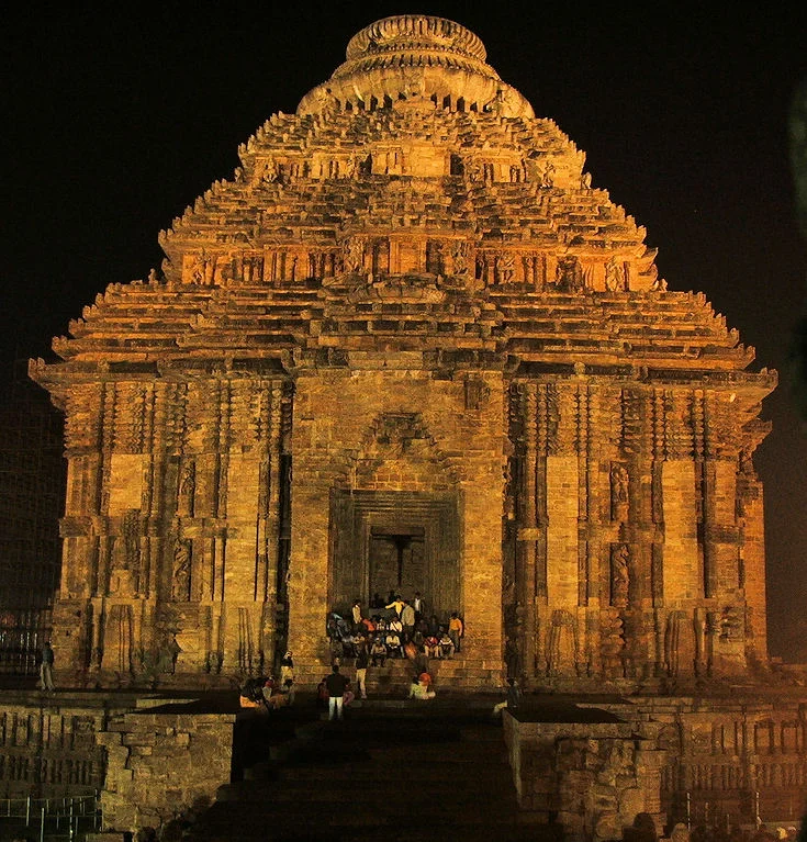 konark-sun-temple-night-view-kalavad_com